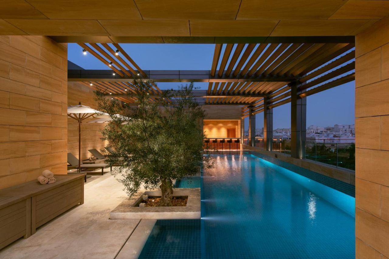 Shirvan Hotel City Yard Jiddah Esterno foto The pool at the hotel