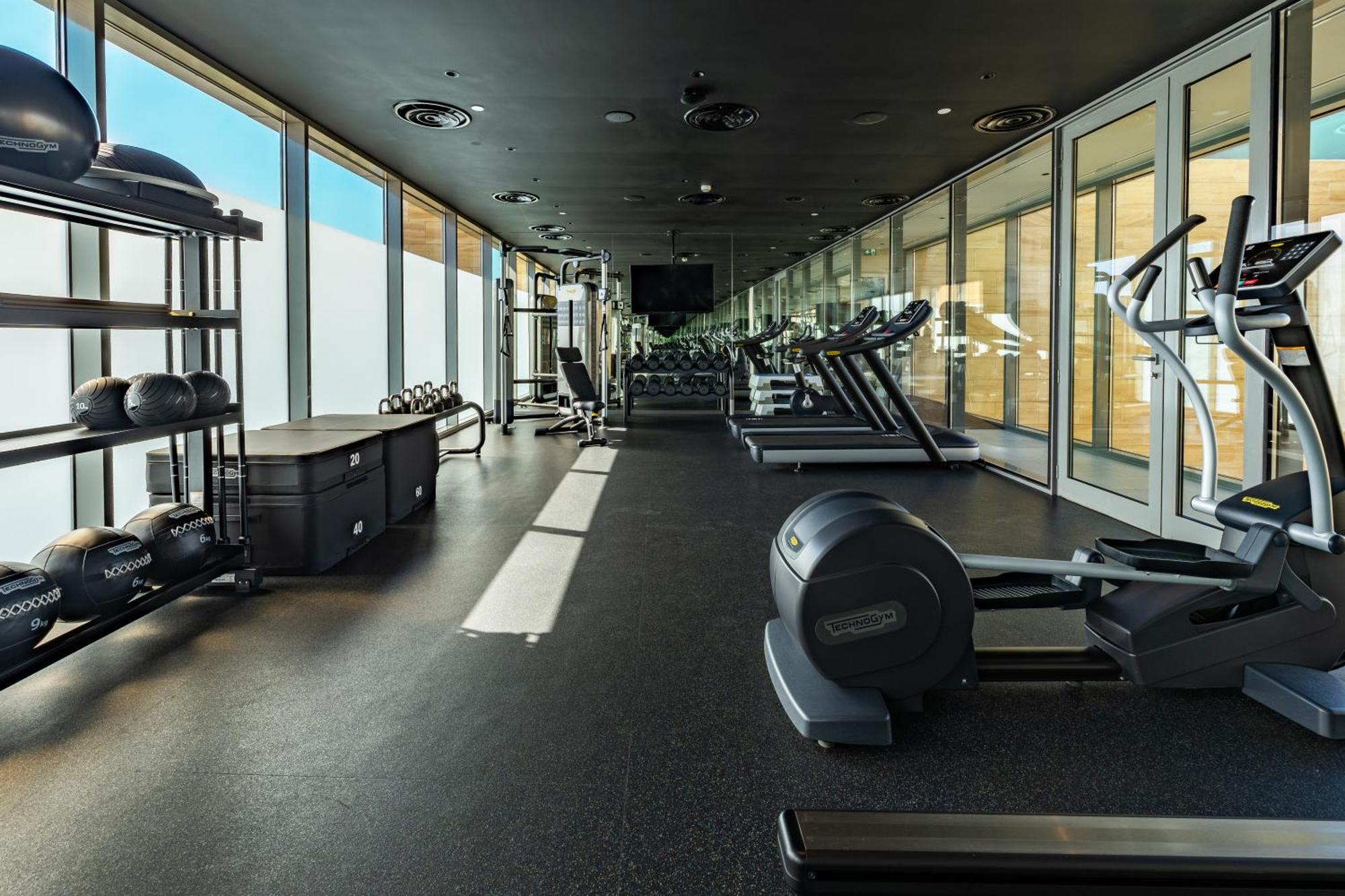 Shirvan Hotel City Yard Jiddah Esterno foto The gym at the 100 East 53rd Street building